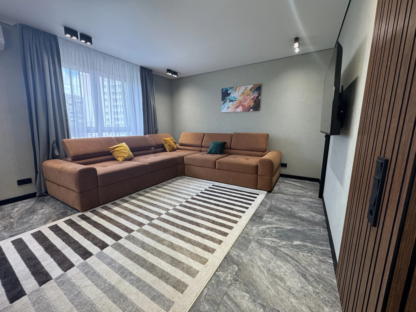 Квартира уютная 2х-к с дизайнерским ремонтом в ЖК Апарт