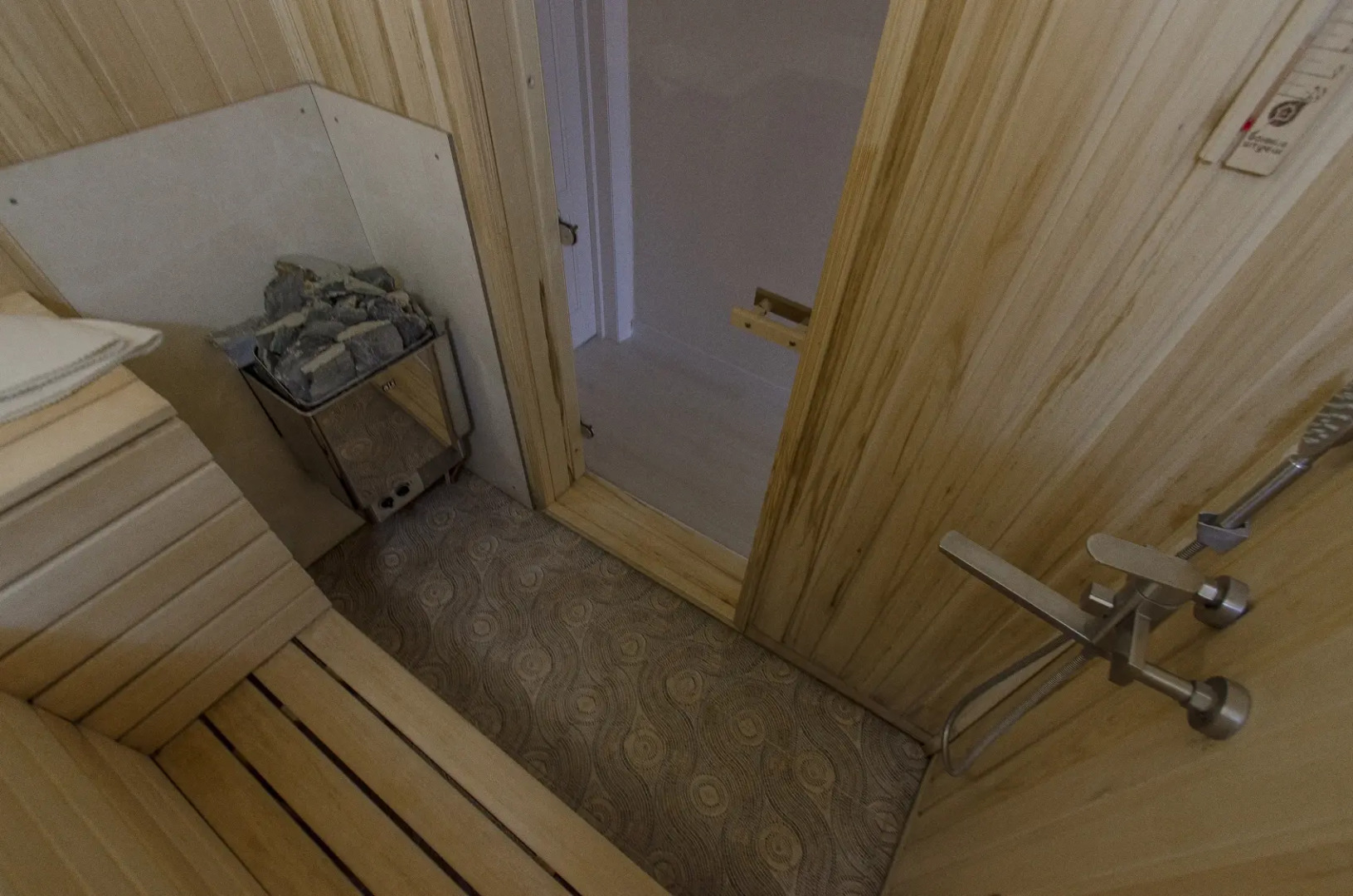 Апартаменты 4 комнатная на заливе