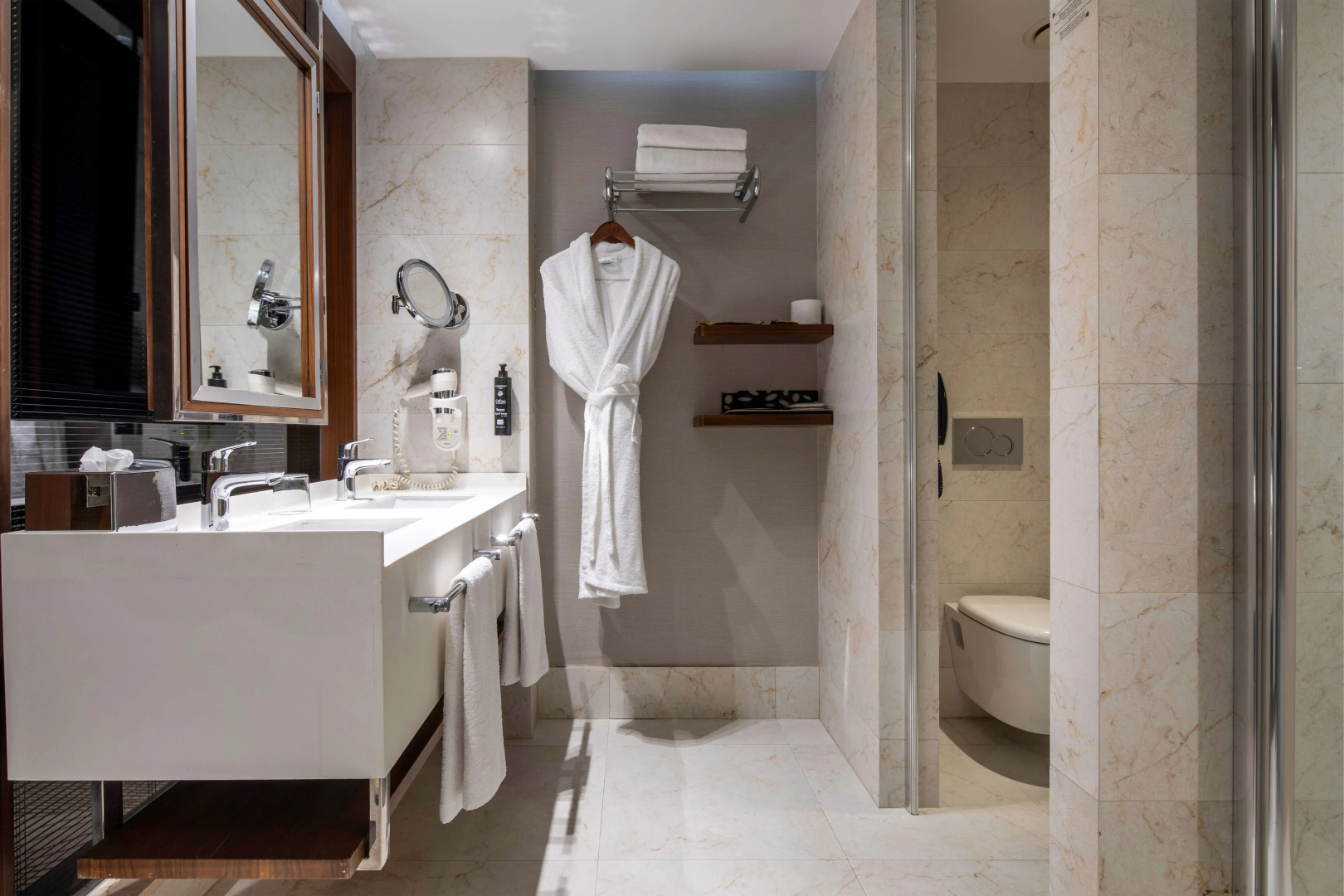 Royal Stay Palace Hotel