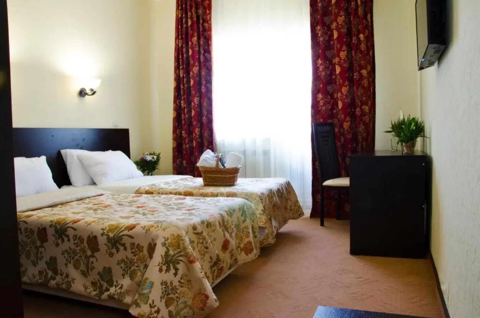 Отель Снежный Барс