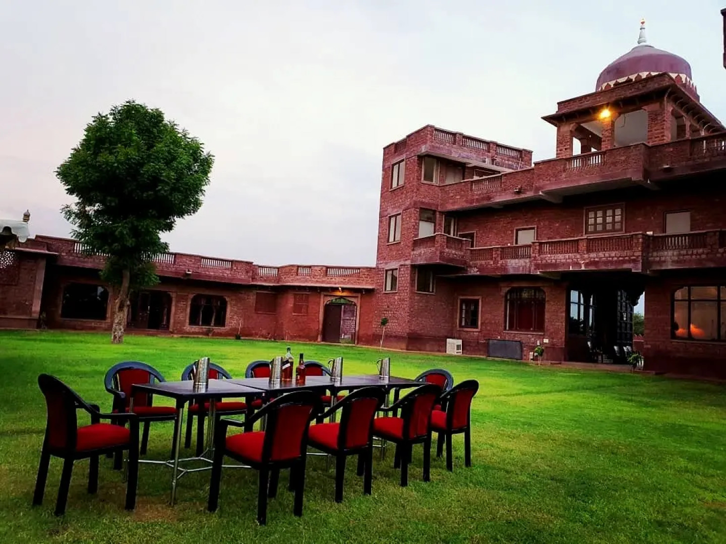 Отель Indroka Fort A Heritage Hotel&Resort