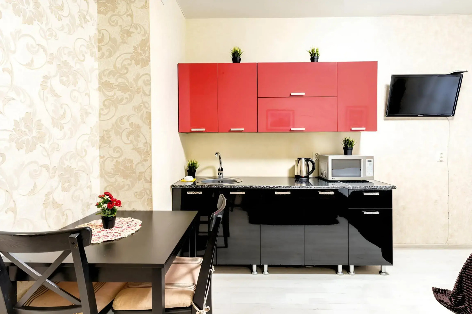 Квартира студия у парка Галицкого Апарт-Отелика на Восточно-Кругликовской