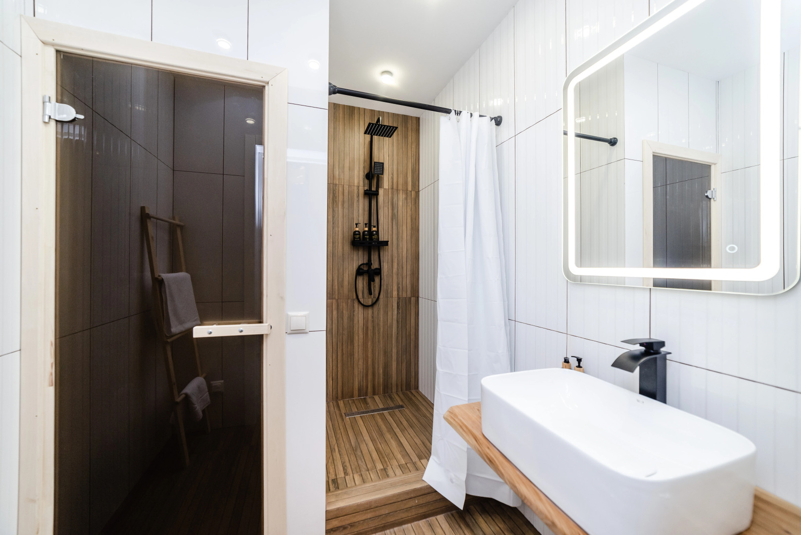 Частный Дом Барнхаус №1 с дровяной баней и горячей купелью, на 7 госте