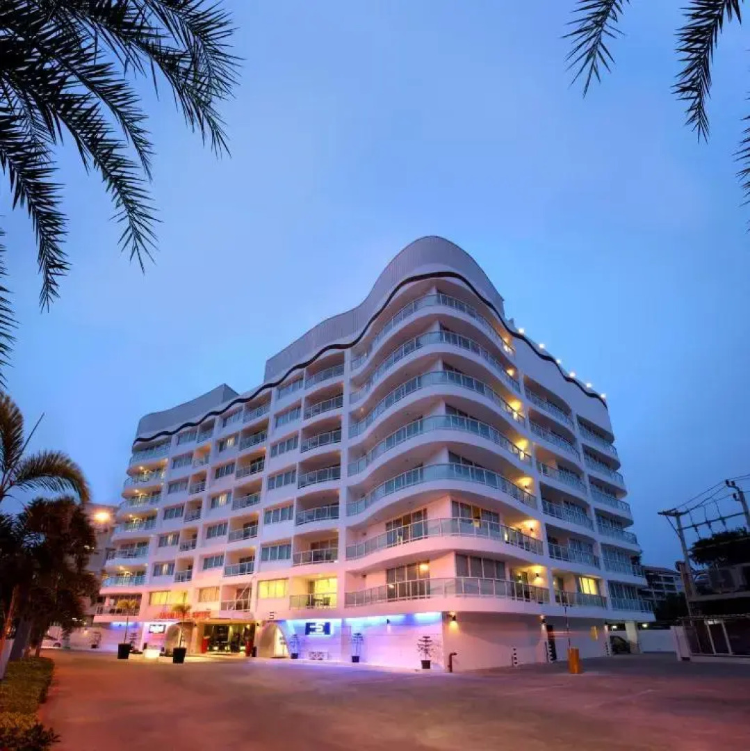 Отель Nova Suites Pattaya by Compass Hospitality