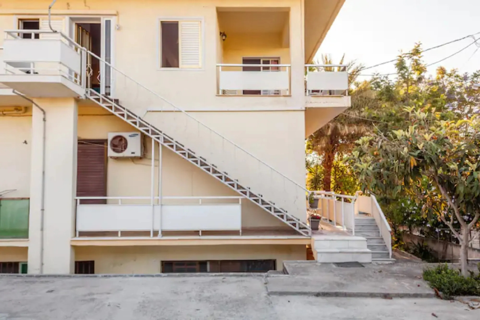 Апартаменты Rena's Hospitality walk to the beach 10min to Chania