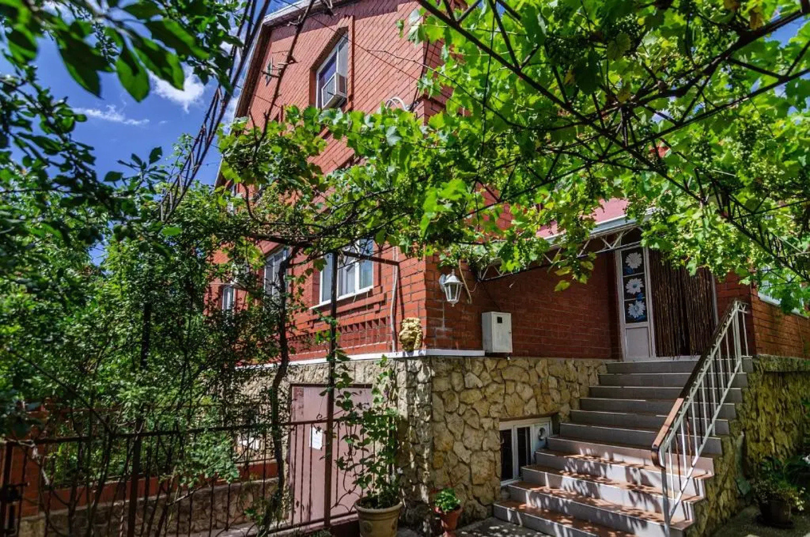 Гостевой дом на Толстого 13