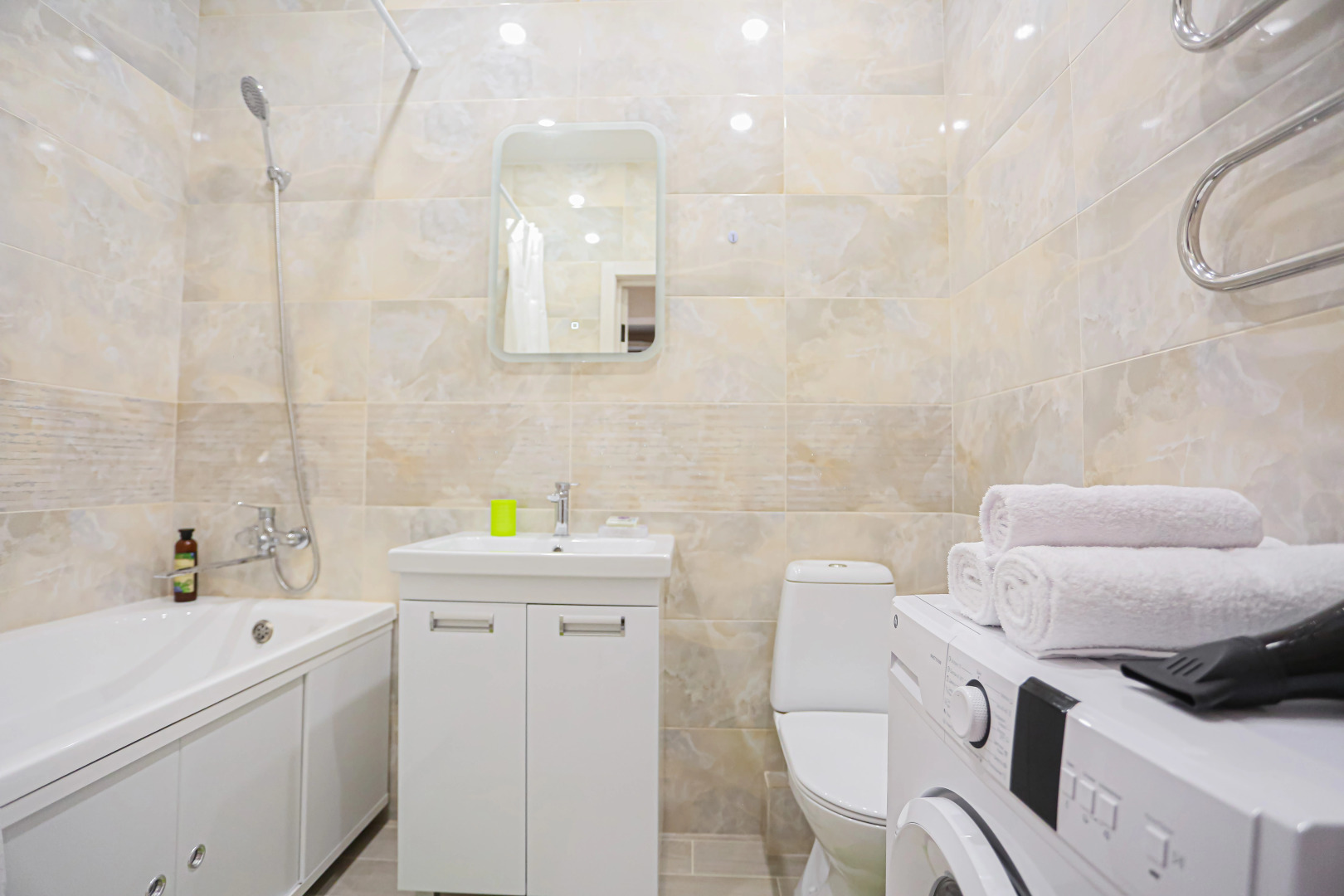 Апартаменты У нaс лучше, чeм дoма Sanset 2-Оранжерейная 2к1 кв 228