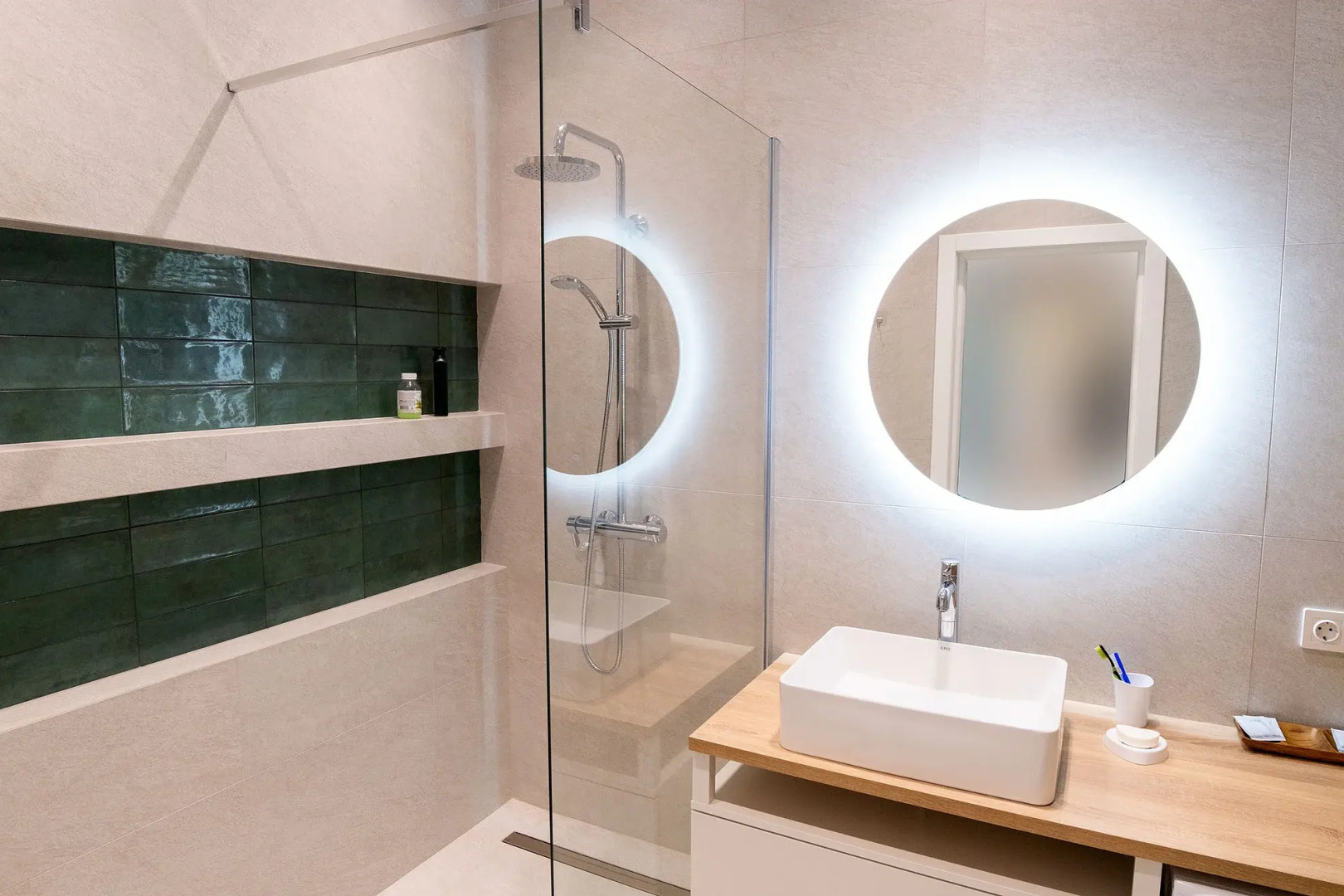 Апартаменты Дизайнерская мансарда в 150 метрах от моря