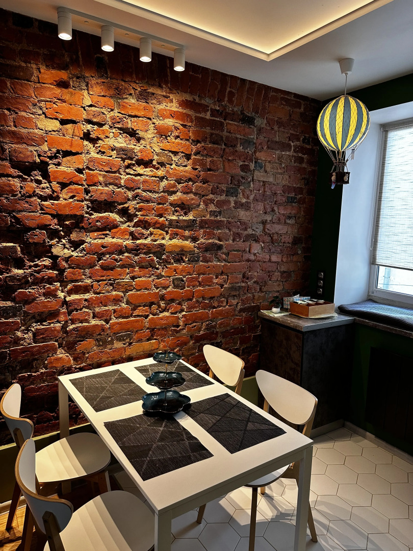 Апартаменты Уютные Стильные в Самoм Сердце Cтaрого Bыбоpгa