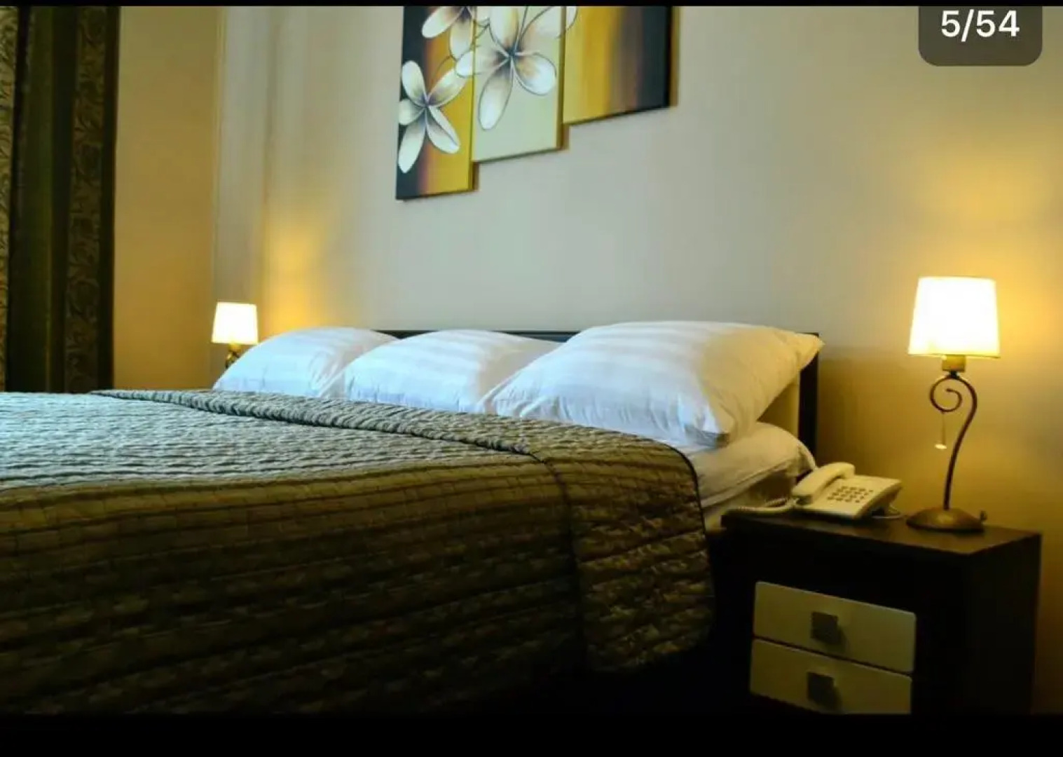 DzhanGo Hotel