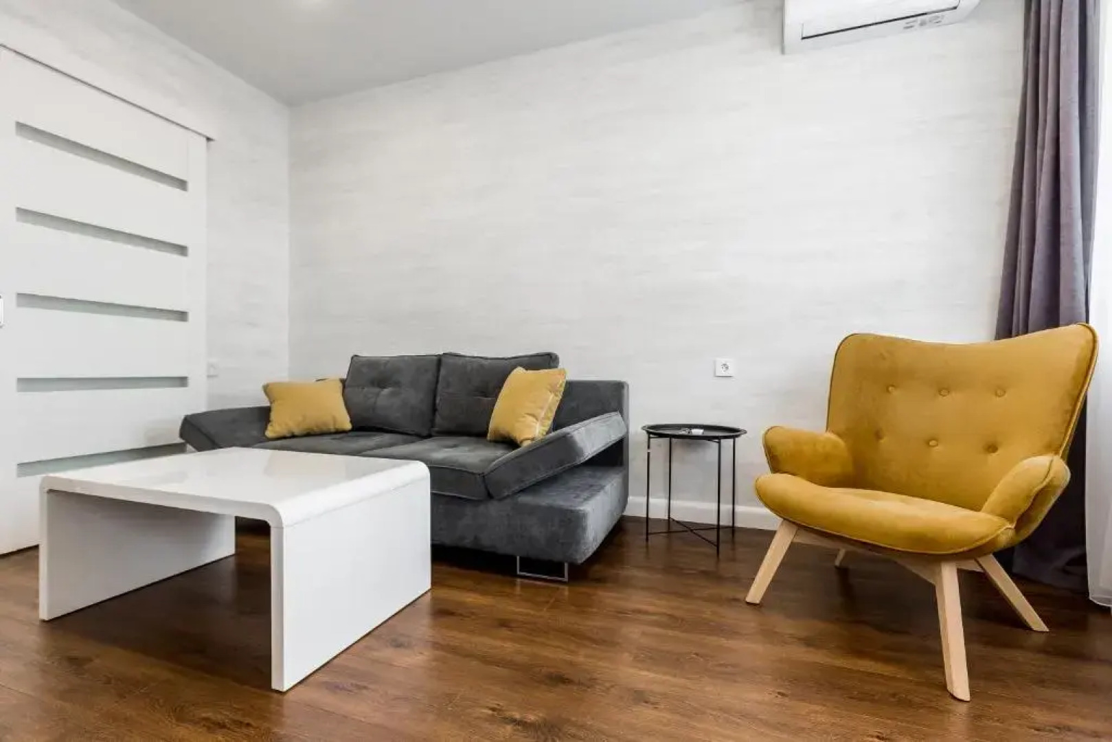 Апартаменты Двухкомнатные Центр, площадь Победы, Театральная 15, Колибри#15