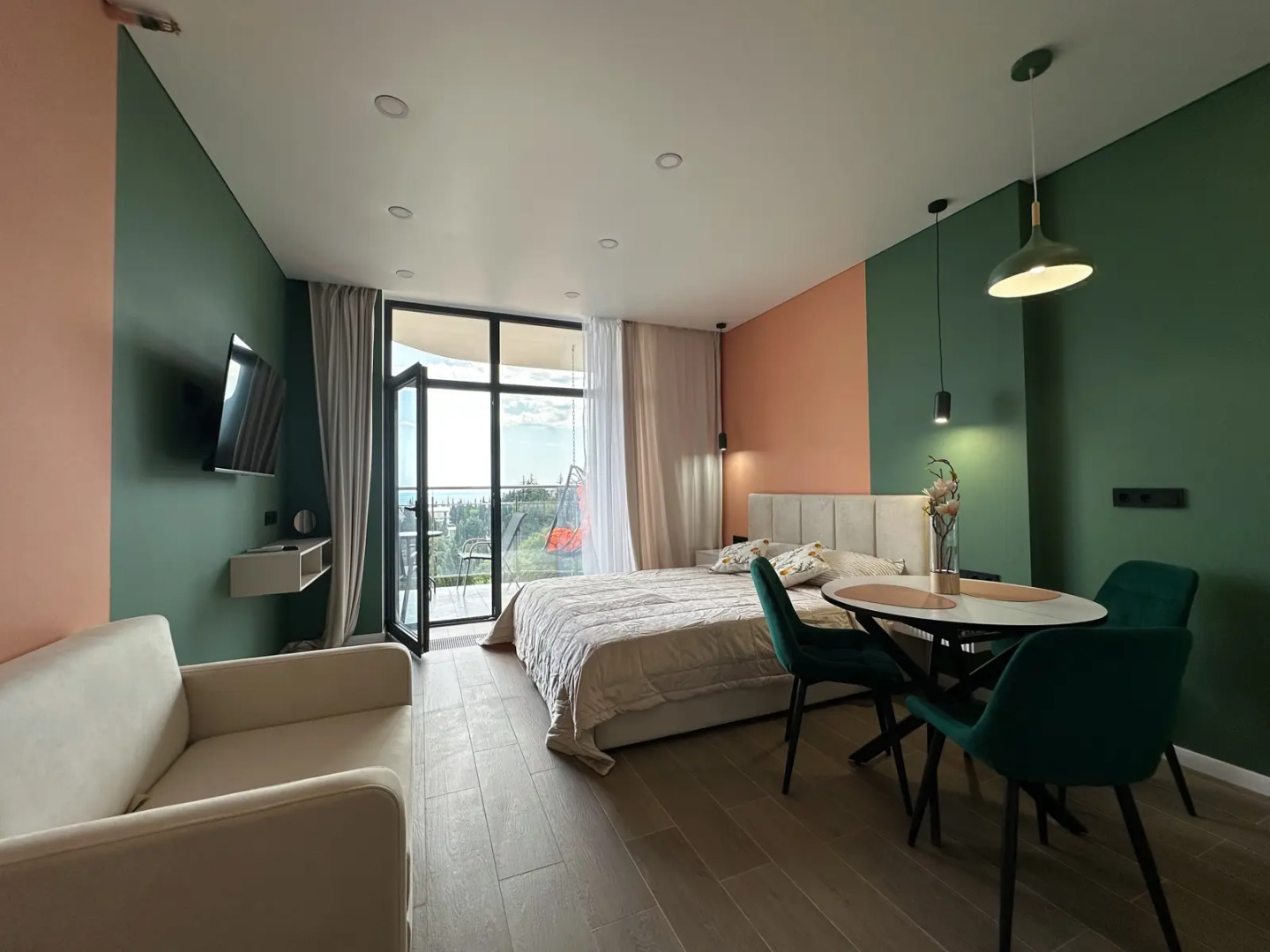 Апартаменты LS-Art Flower Kiss с видом на море 2 этаж