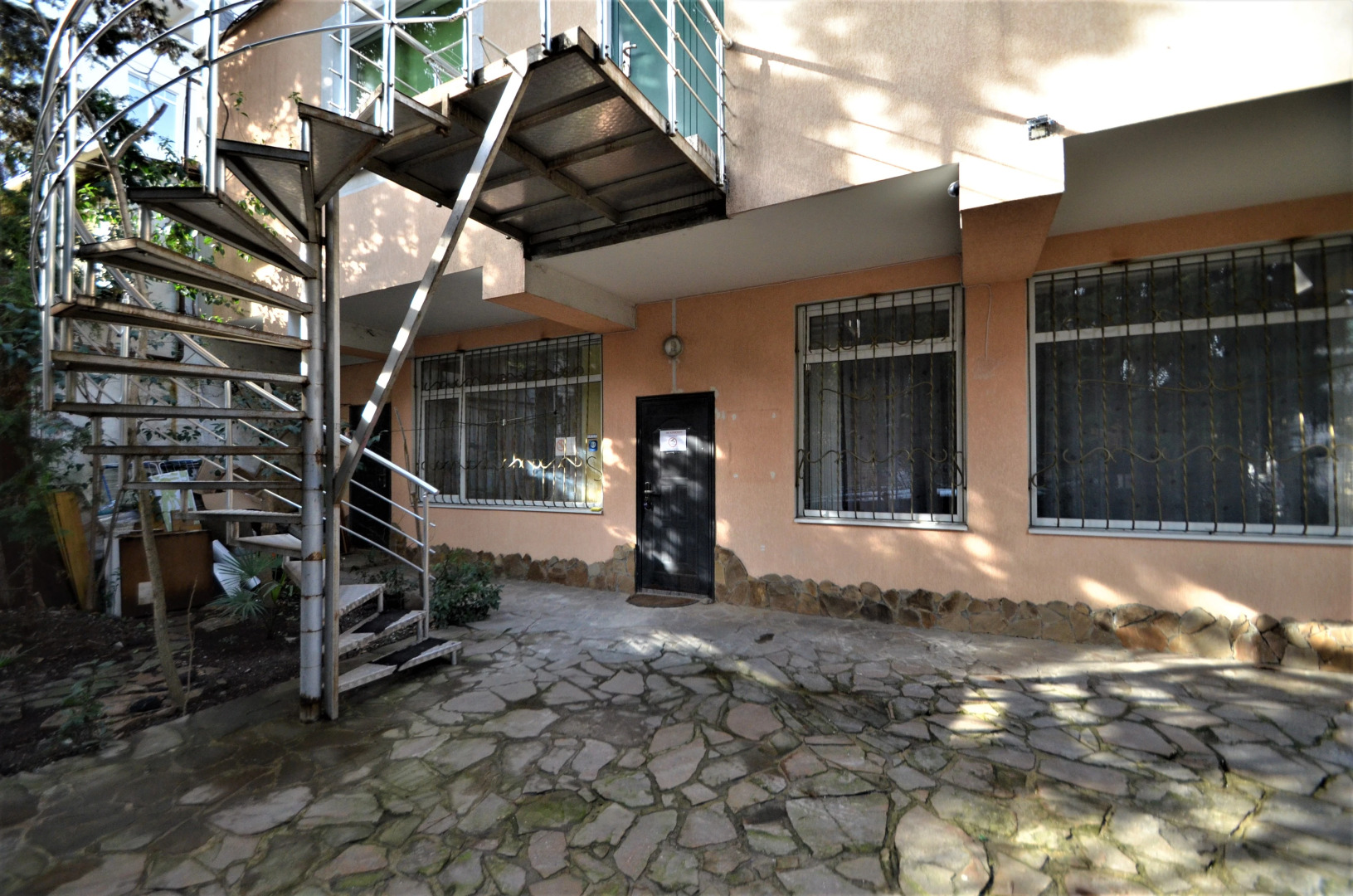 Апартаменты Статус на Кирова 10 в Ялте 2