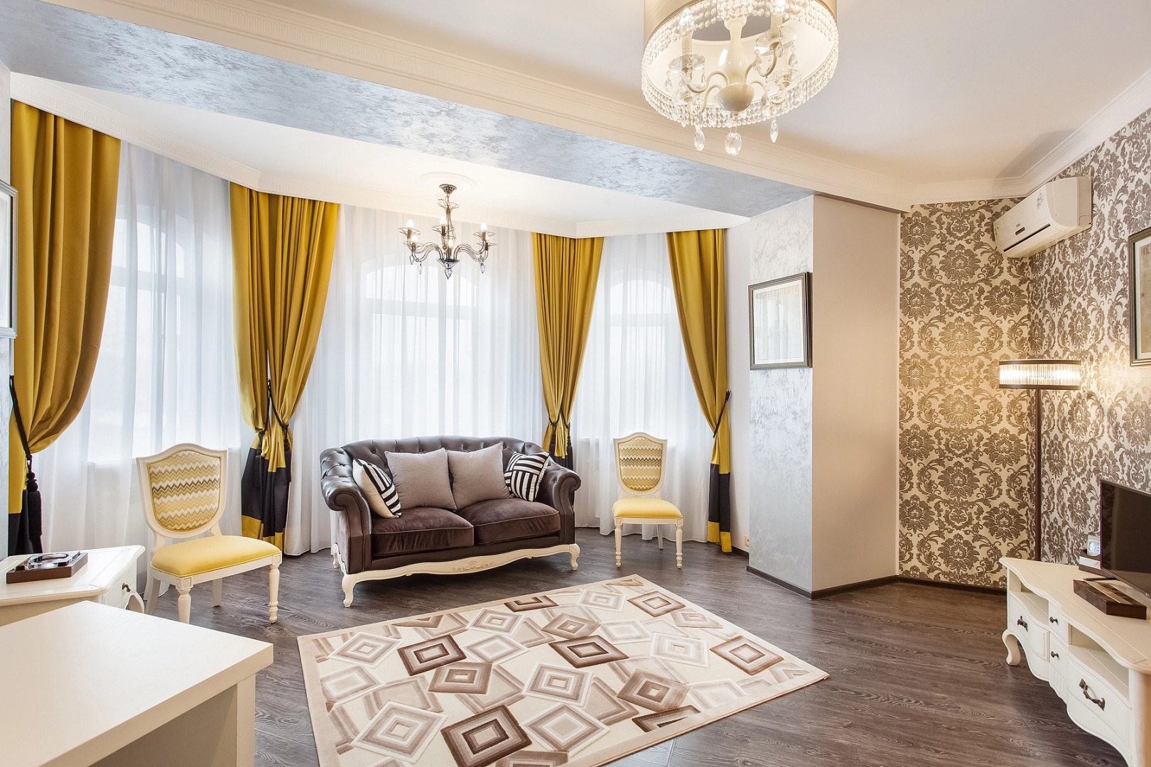 Отель Кристэлла