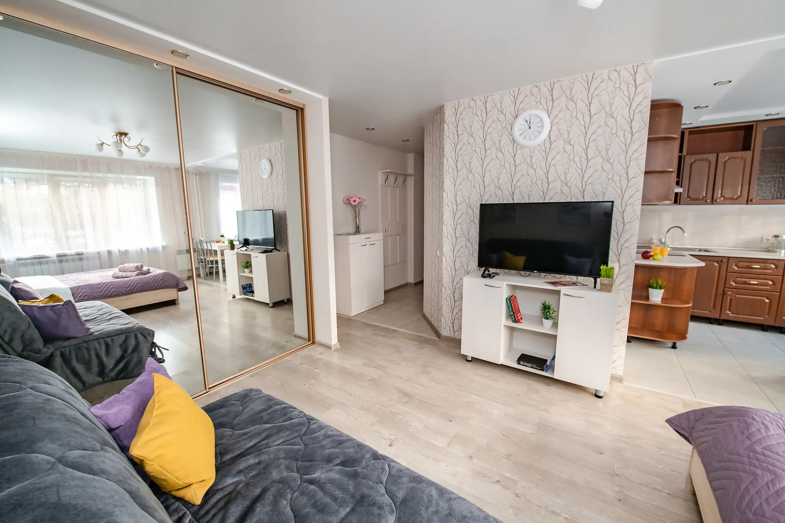 Апартаменты TopHouse на Пологой 60 однокомнатные