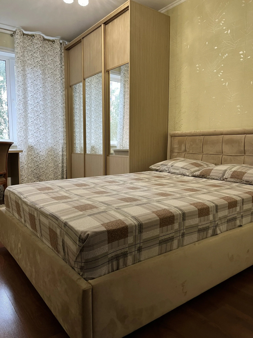 Квартира Трехкомнатная на Проспекте Сююмбике 49/1 (43/16)