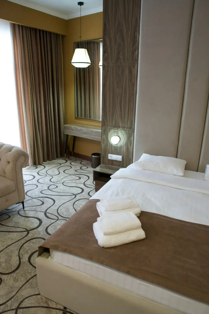 Отель Шахристан