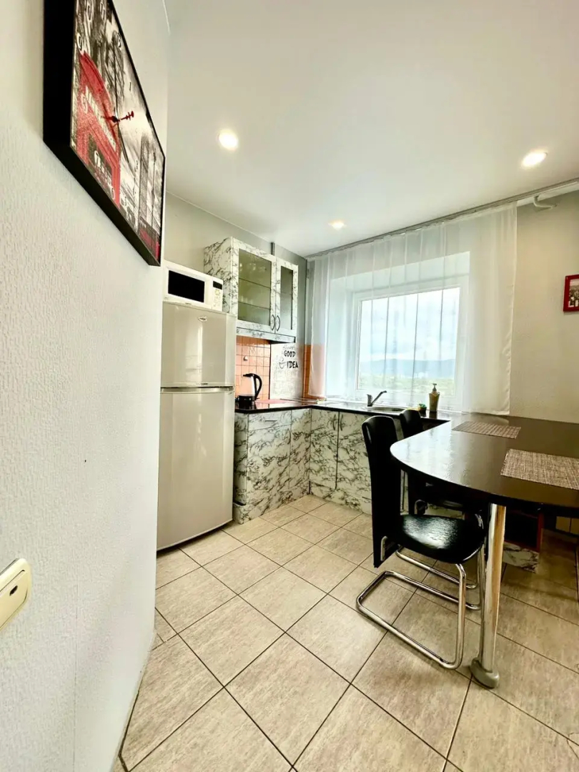 Апартаменты Дубровинского 104