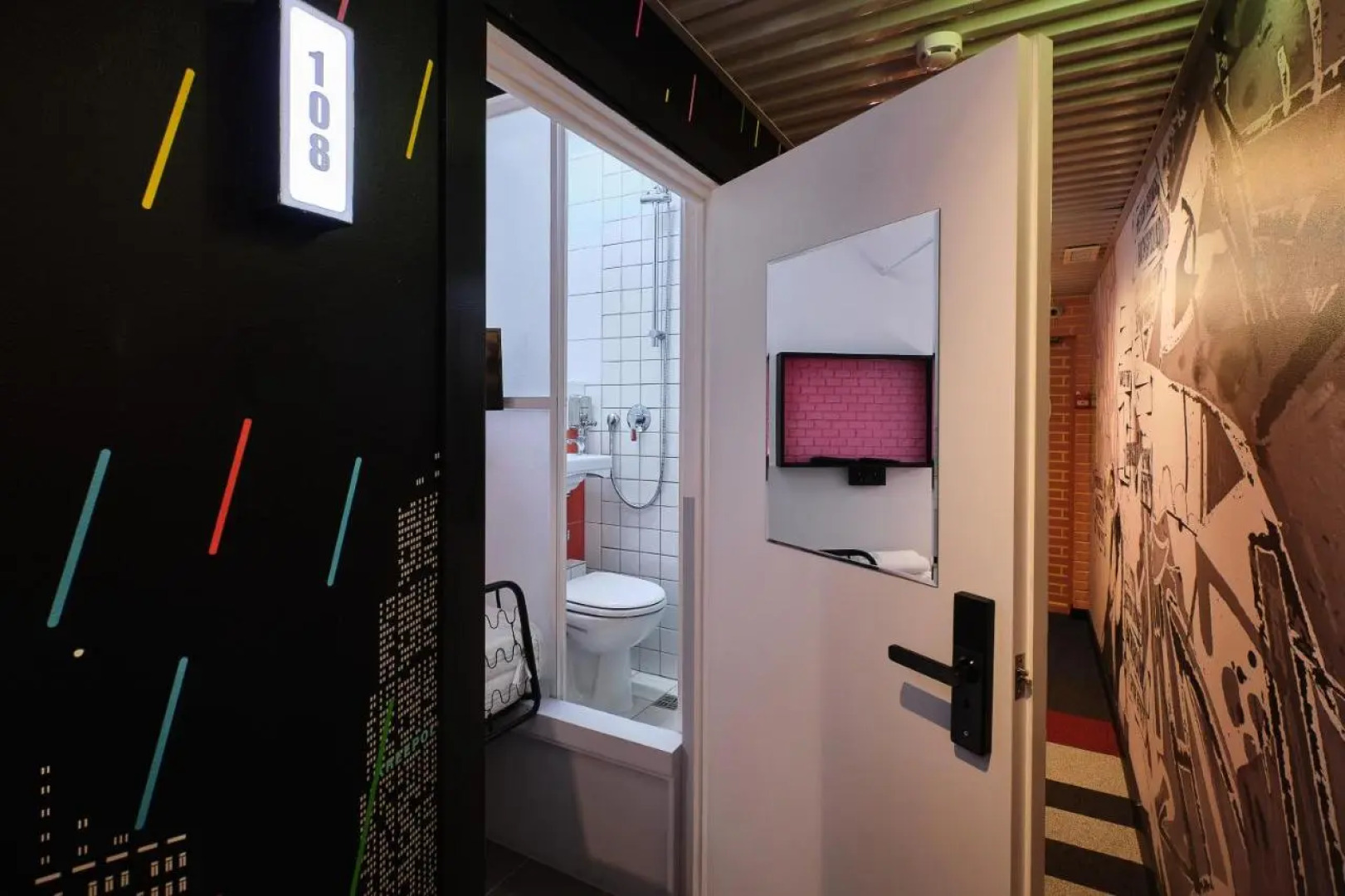 Капсульный отель СтритАрт