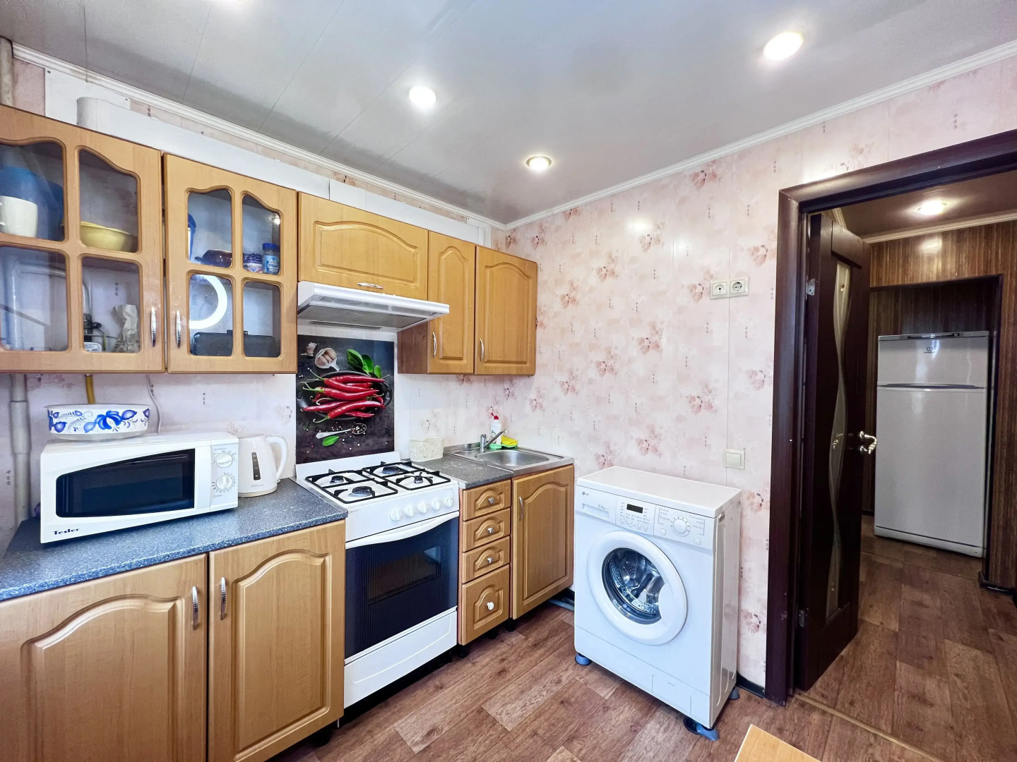 Апартаменты 51 Возле ТЦ Мурманск Молл Полярное Убежище на Полярных Зорях, 3