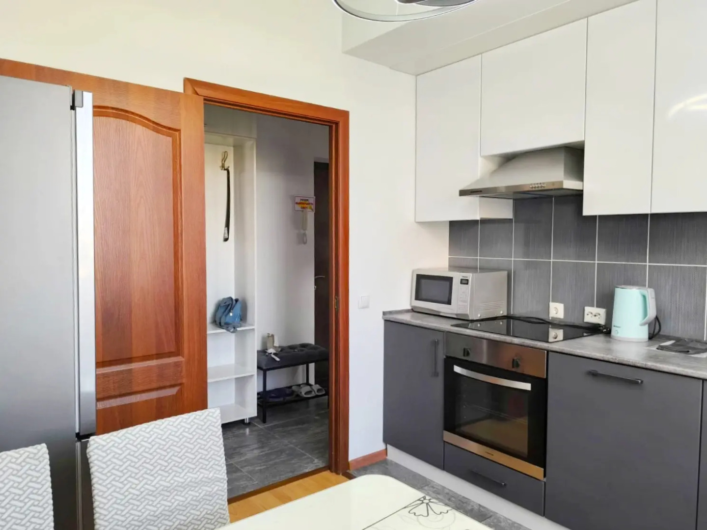 Двухкомнатная Квартира в Центре с Видом на Город и на Горы