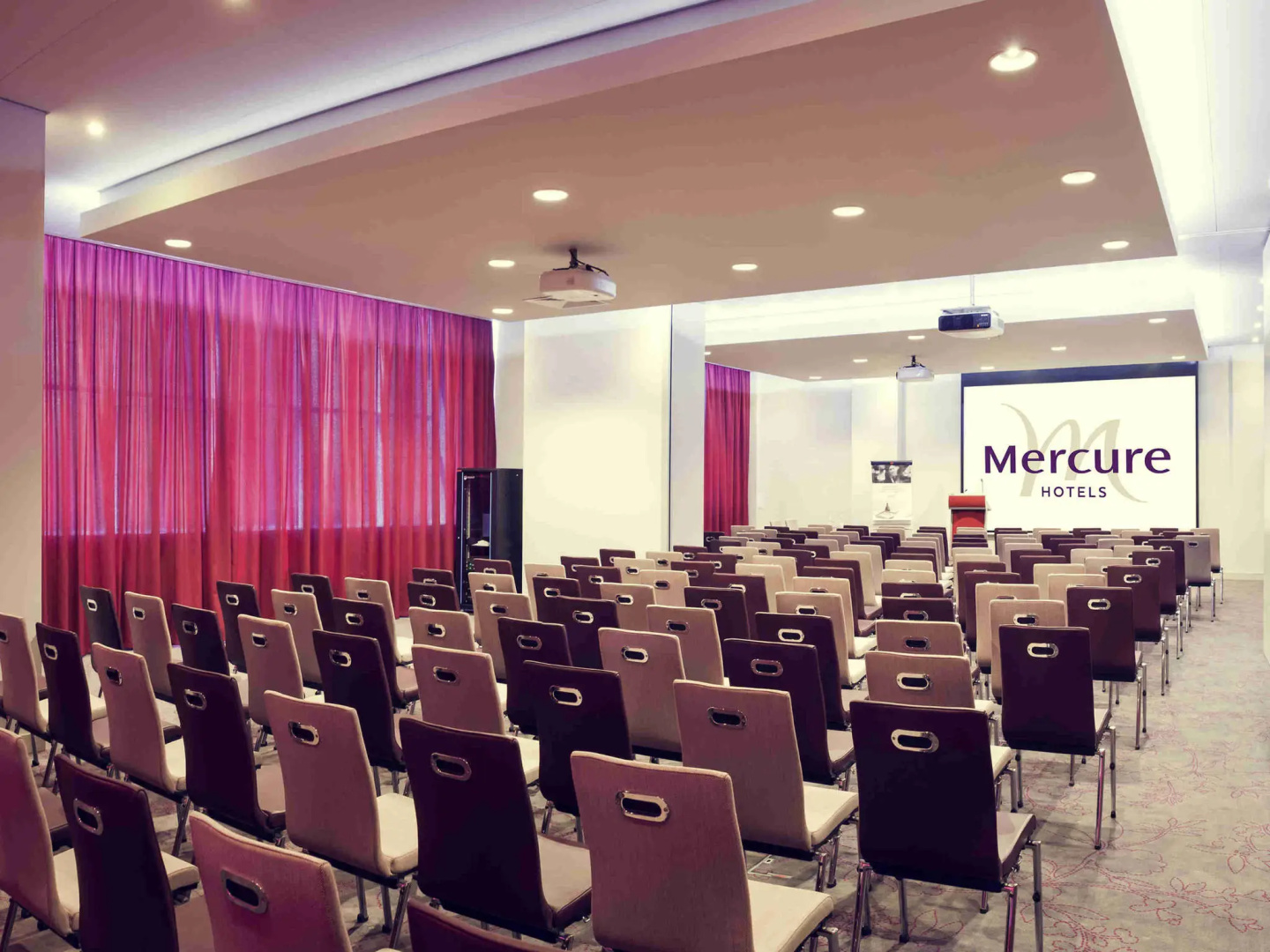 Отель Mercure Тюмень Центр