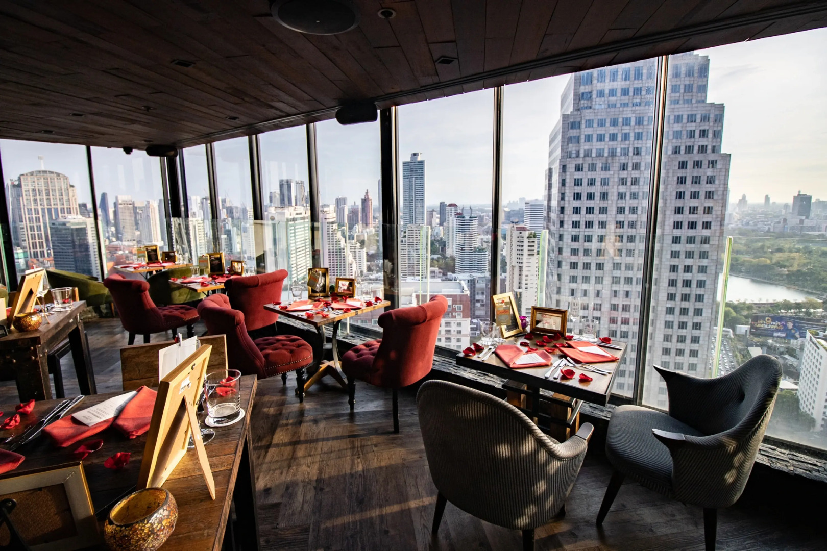 The Continent Hotel Sukhumvit / Asok BTS Bangkok by Compass Hospitality