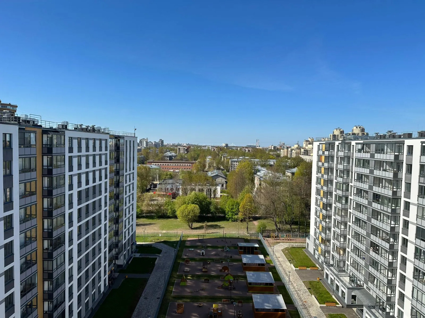 Апартаменты Вид Новый Дом и История