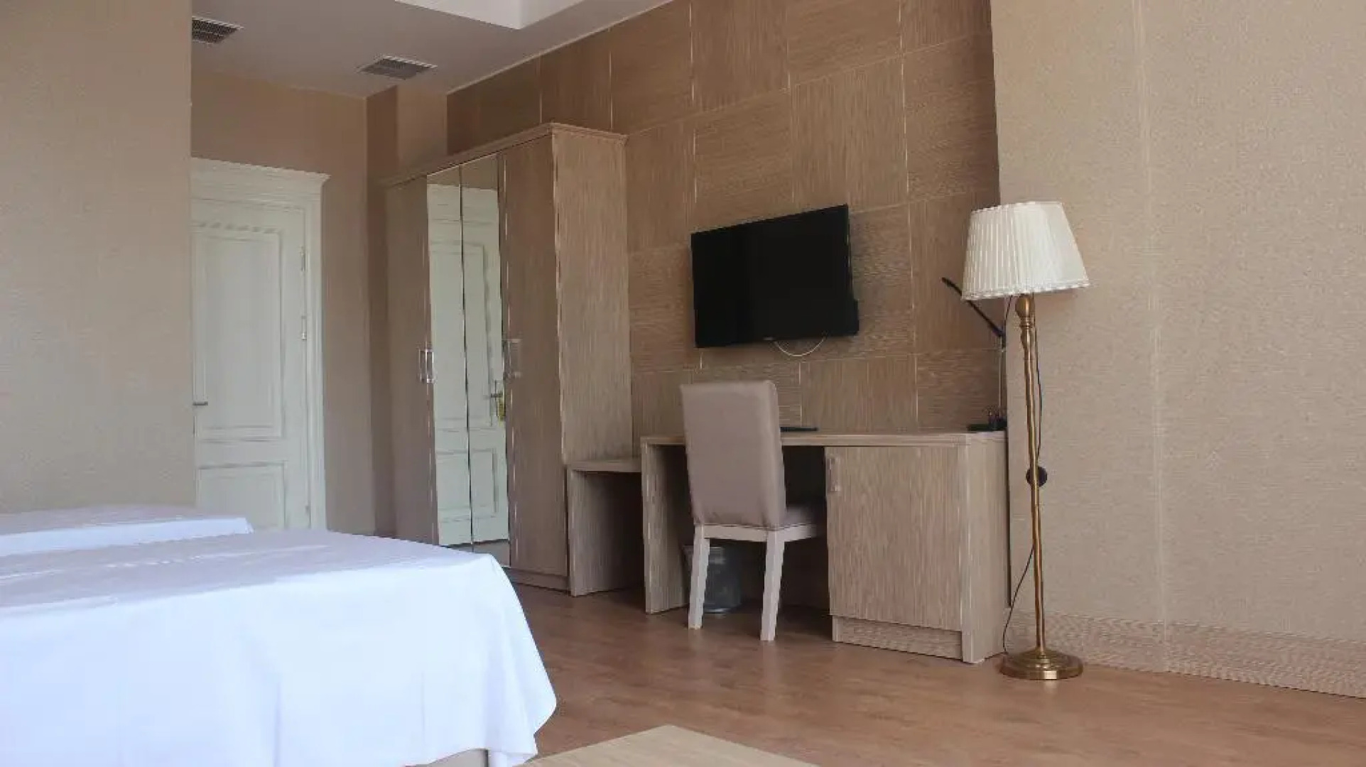 Отель Нобель