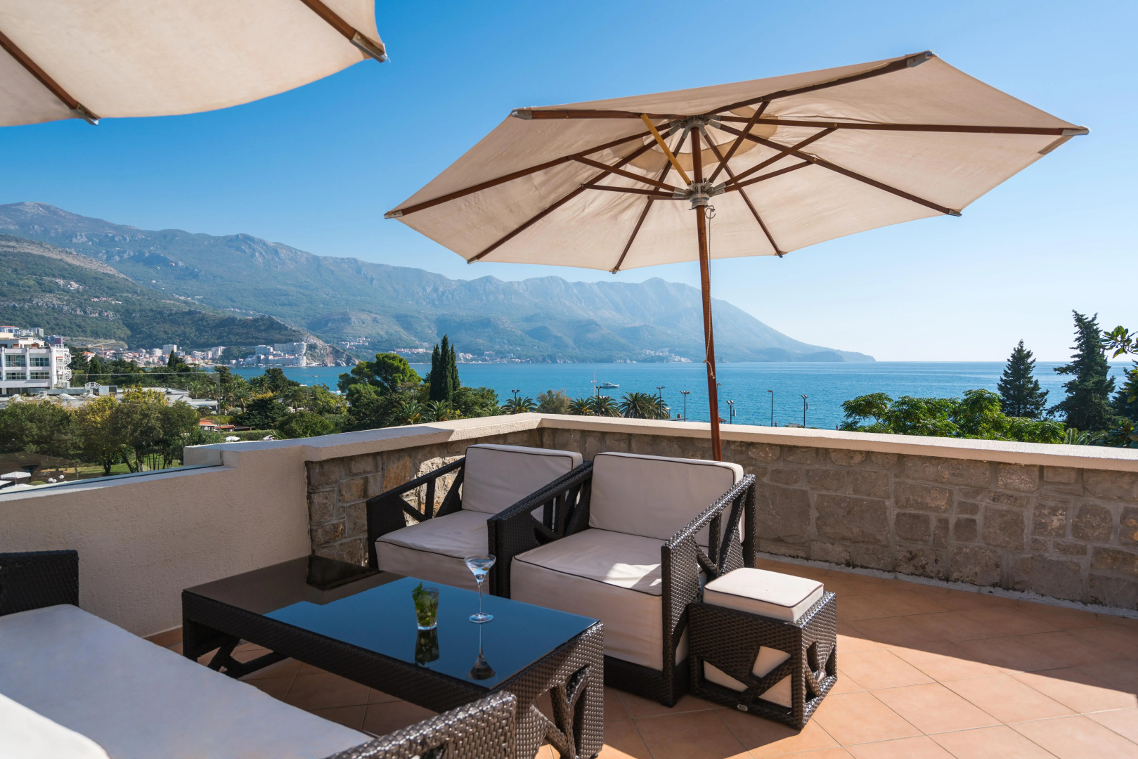 Отель Iberostar Bellevue