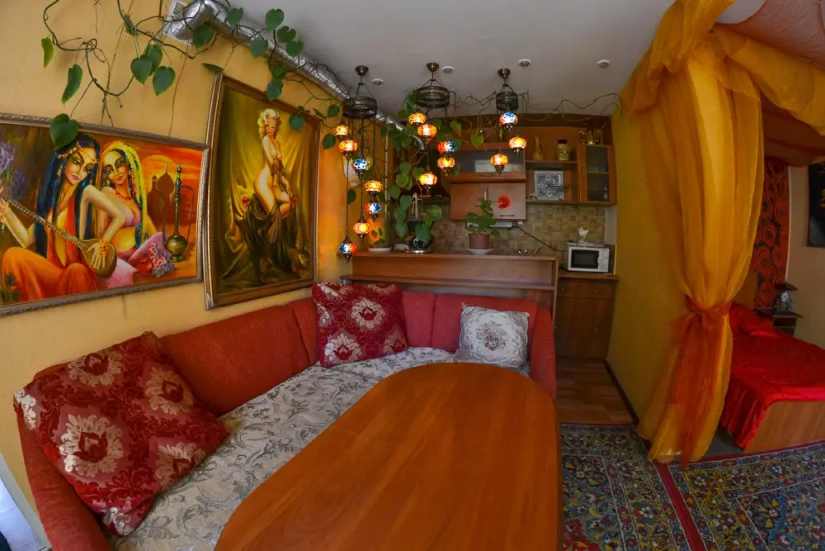 Дом на Набережной