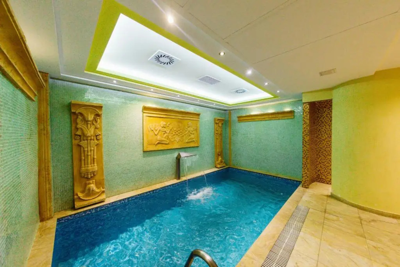 Отель Грейс Форум