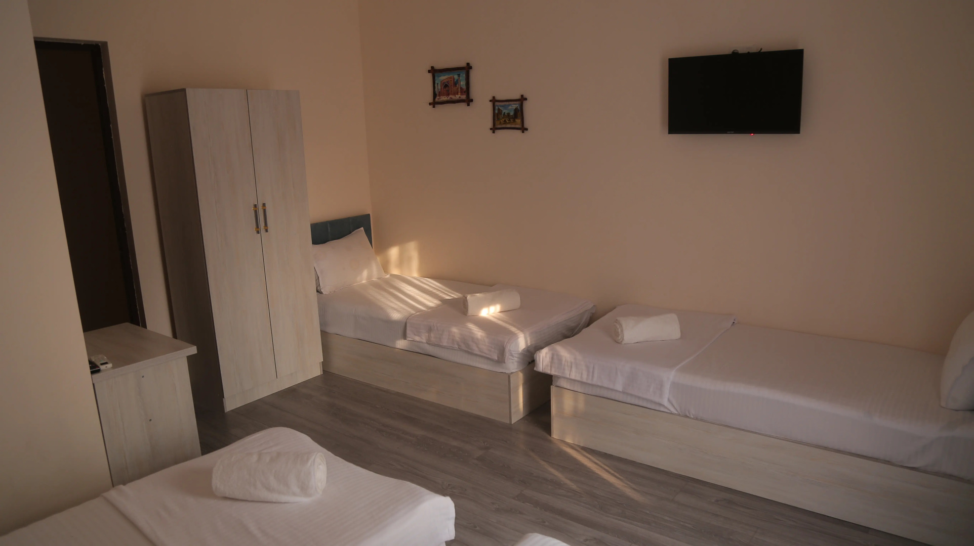 Отель Ideal Best Tour