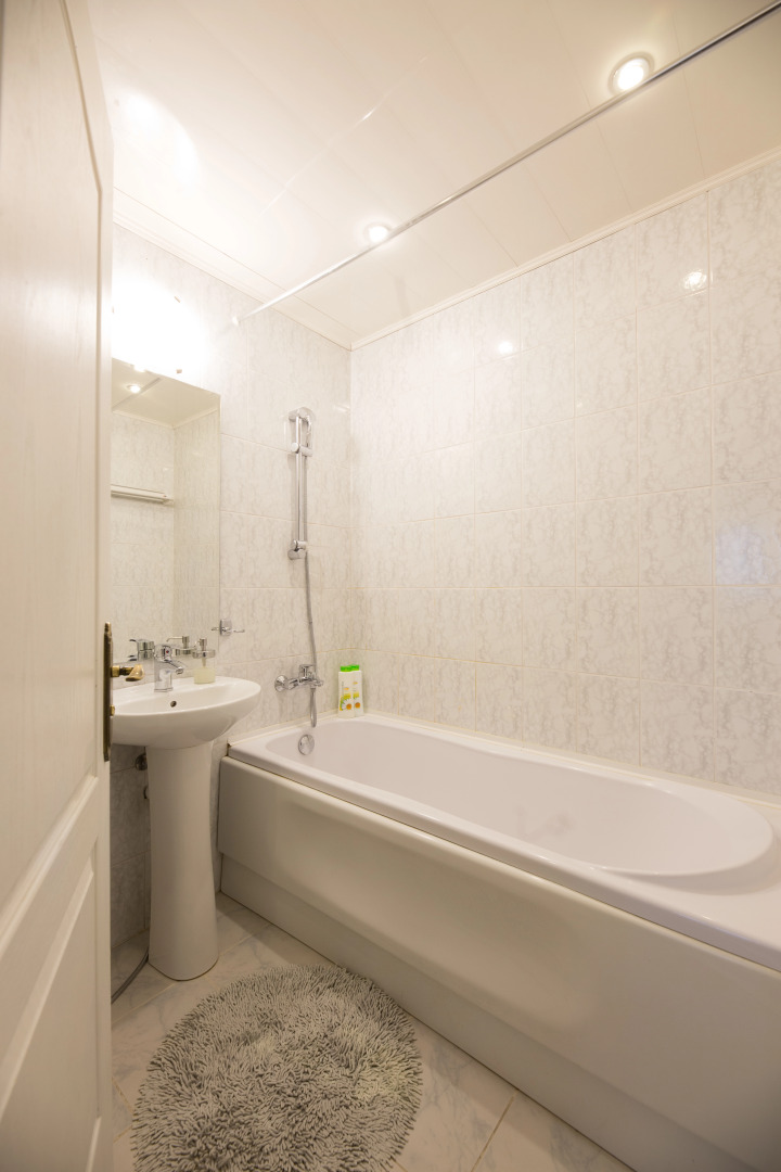 Апартаменты 4-комнатные HomeApart Сторожовская, 8