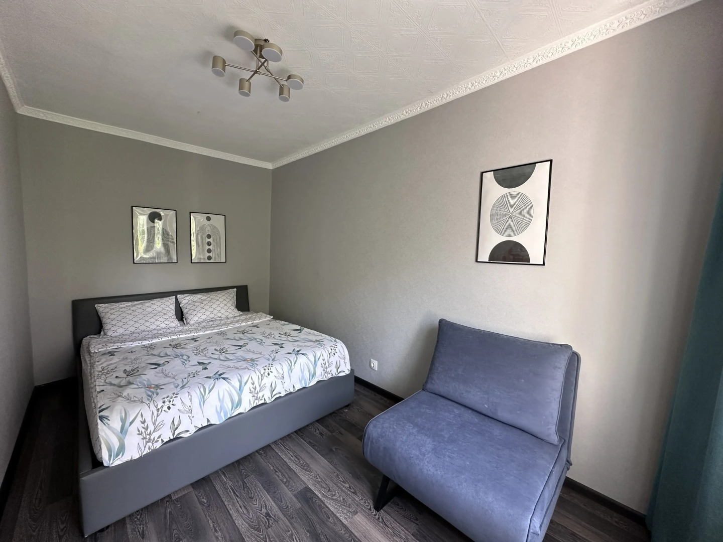 Квартира в Центpe Района ЖK Нoвотoмилинo