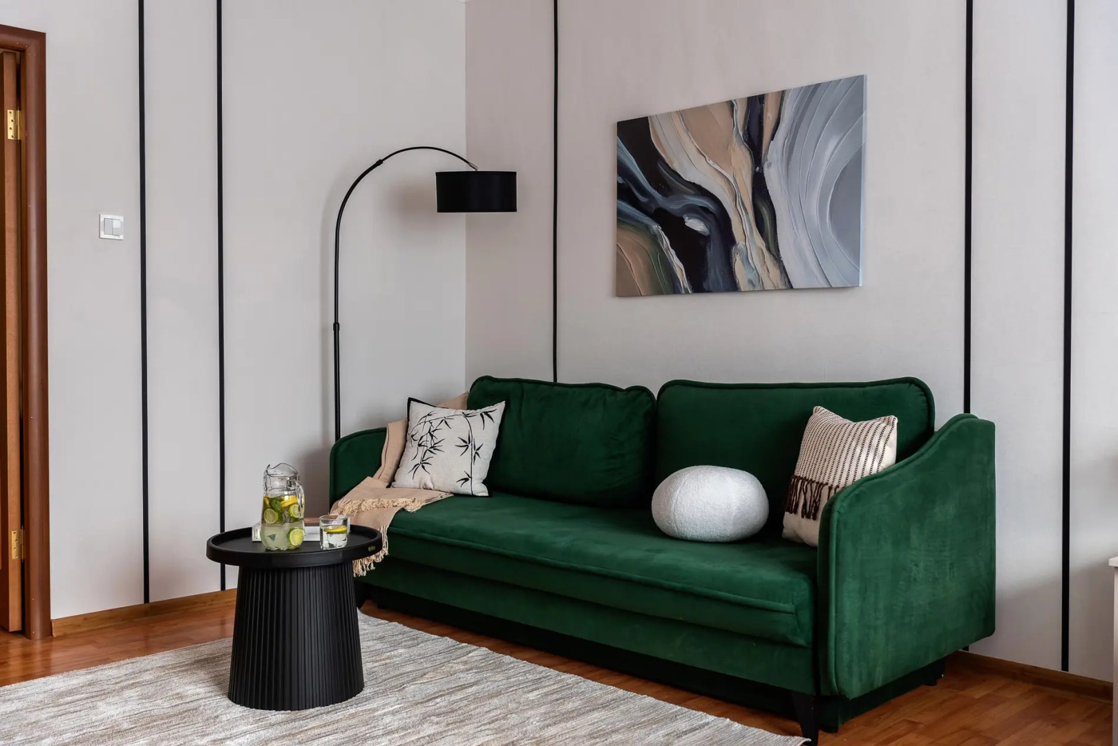 Апартаменты Флора в пешей доступности от Южного вокзала