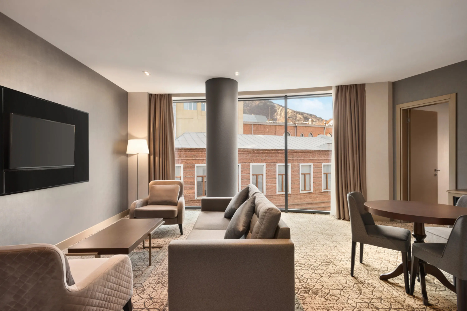Отель Wyndham Grand Tbilisi