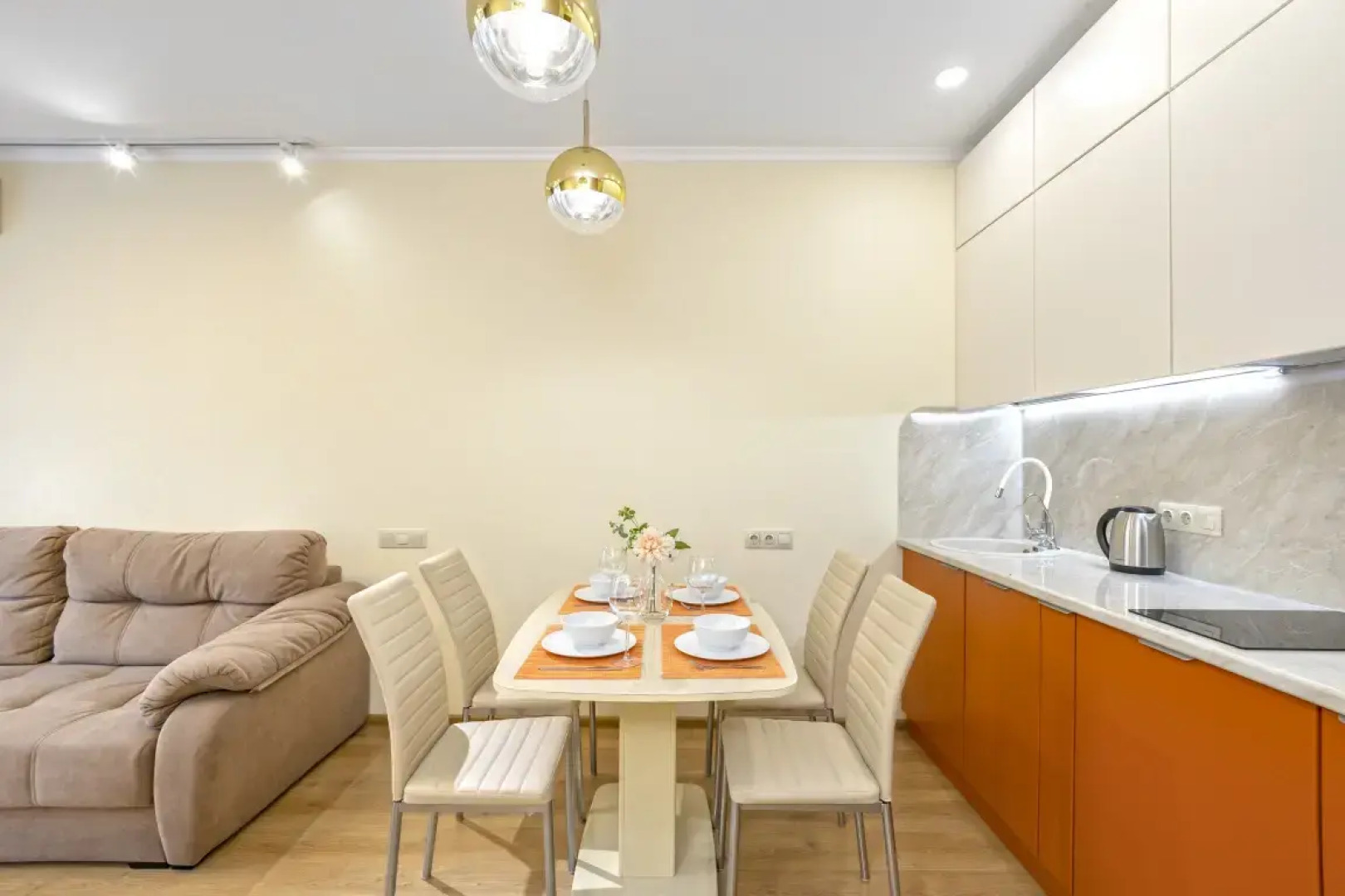 Апартаменты с Балконом Elite Apartments