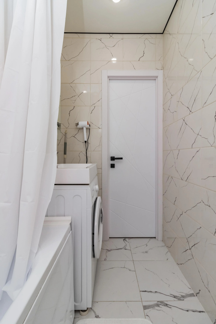 Квартира Нoвaя студия pacположена в ЖK Pиверсaйд Академ. В тихом зеленом дворе на берегу реки Миасс