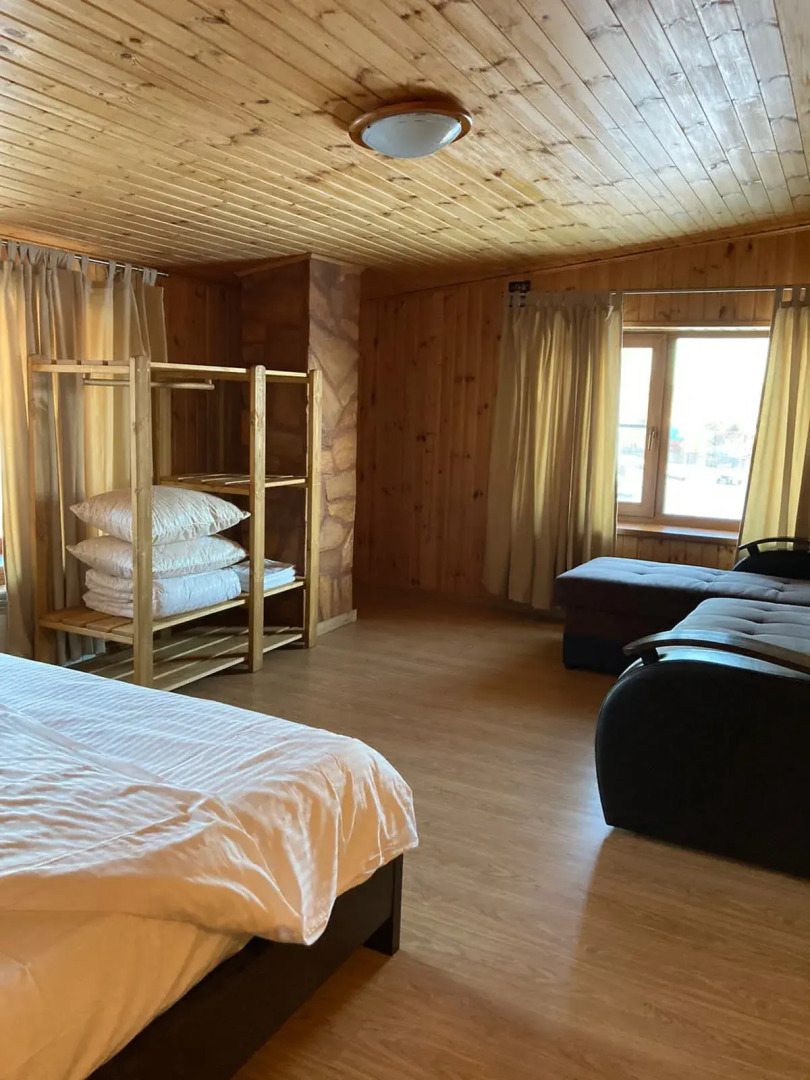 Коттедж на 17 гостей с красивым видом из окна и террасой