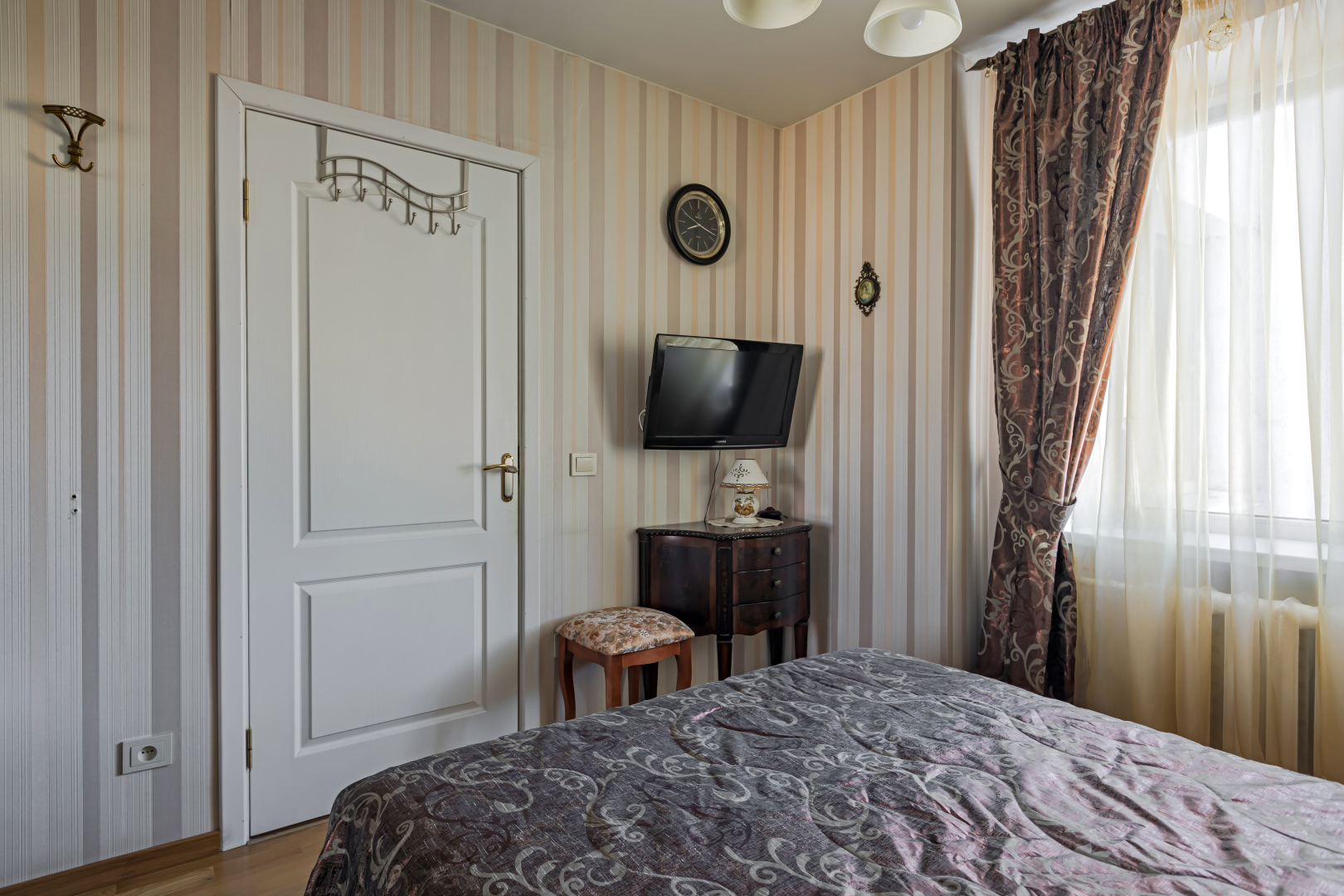 Квартира С тремя Комнатами и Кухней на Немиге