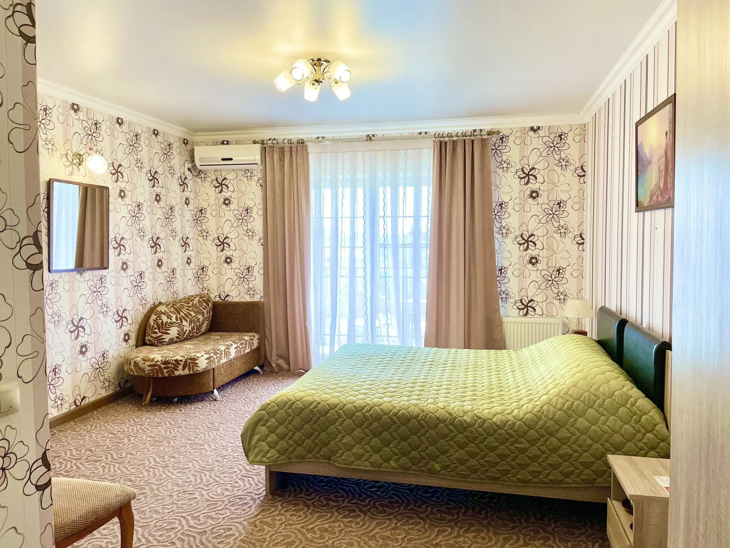 Отель Акварель