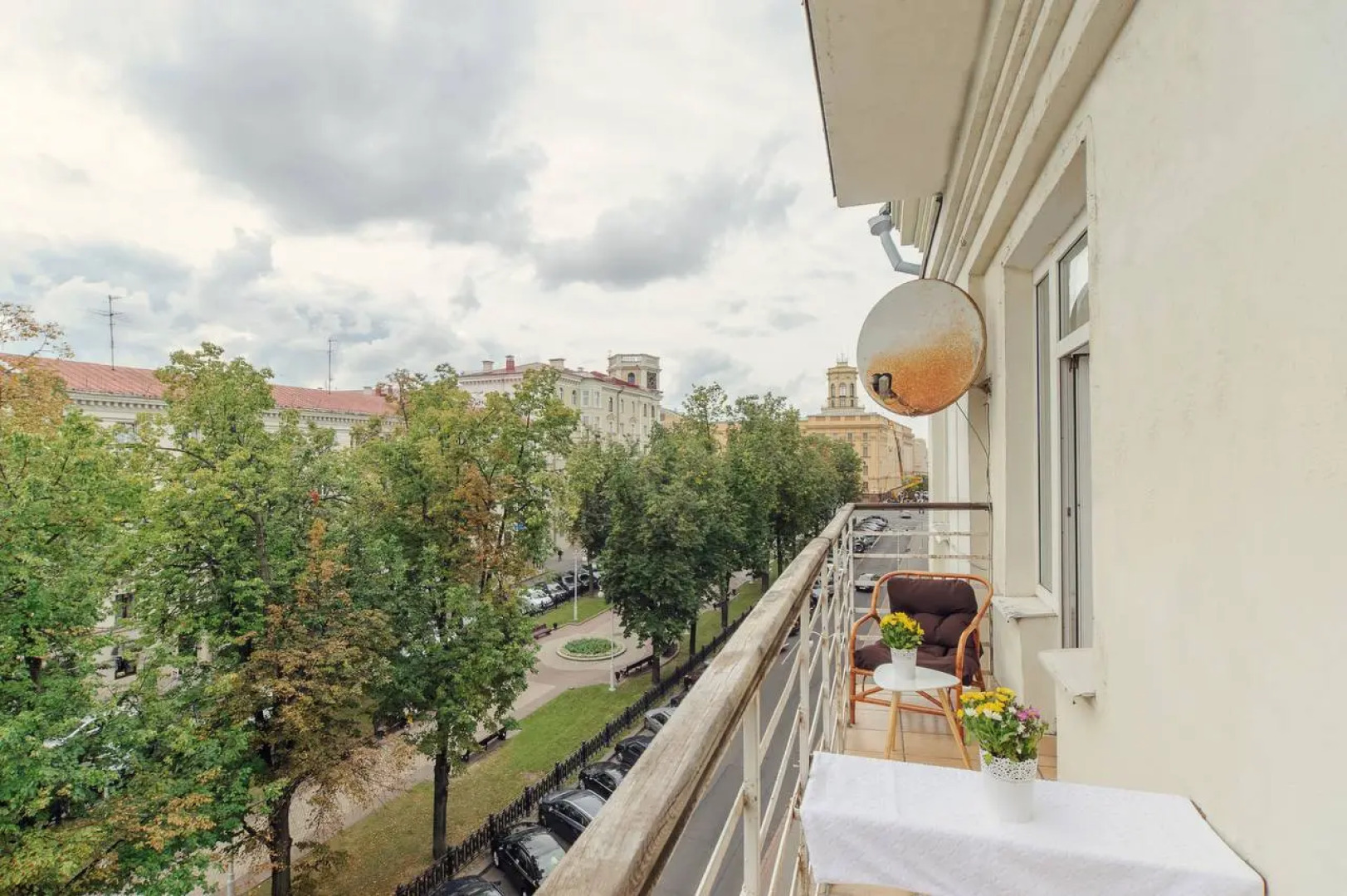 Апартаменты 3-комнатные HomeApart К.Маркса, 25