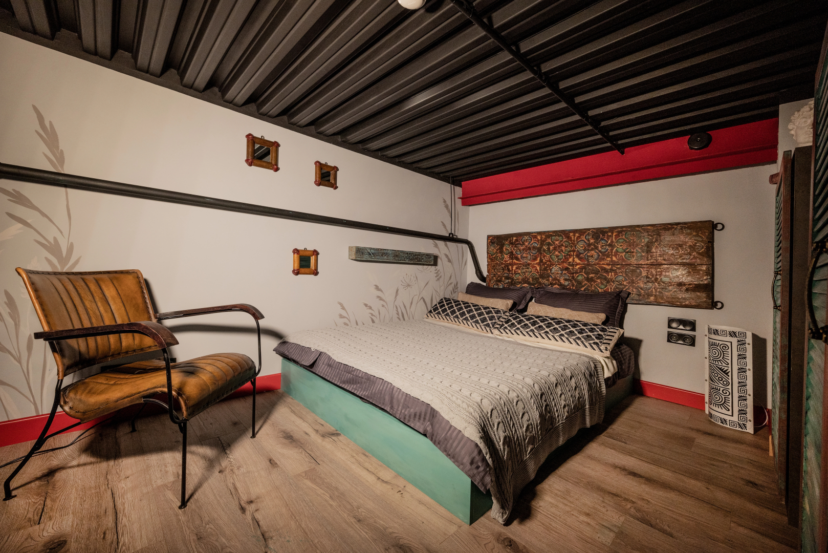 Квартира Moscow Deluxe Apartments Soho Bohemian Loft