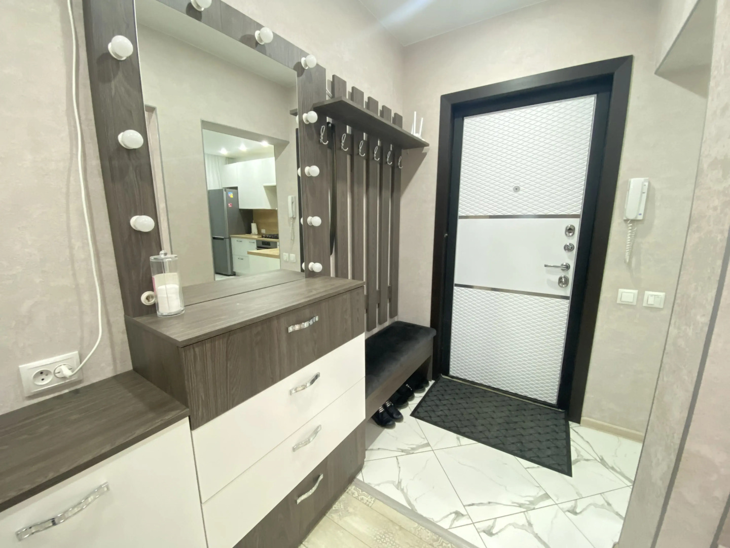 Апартаменты Семейные трехкомнатные на Свердлова