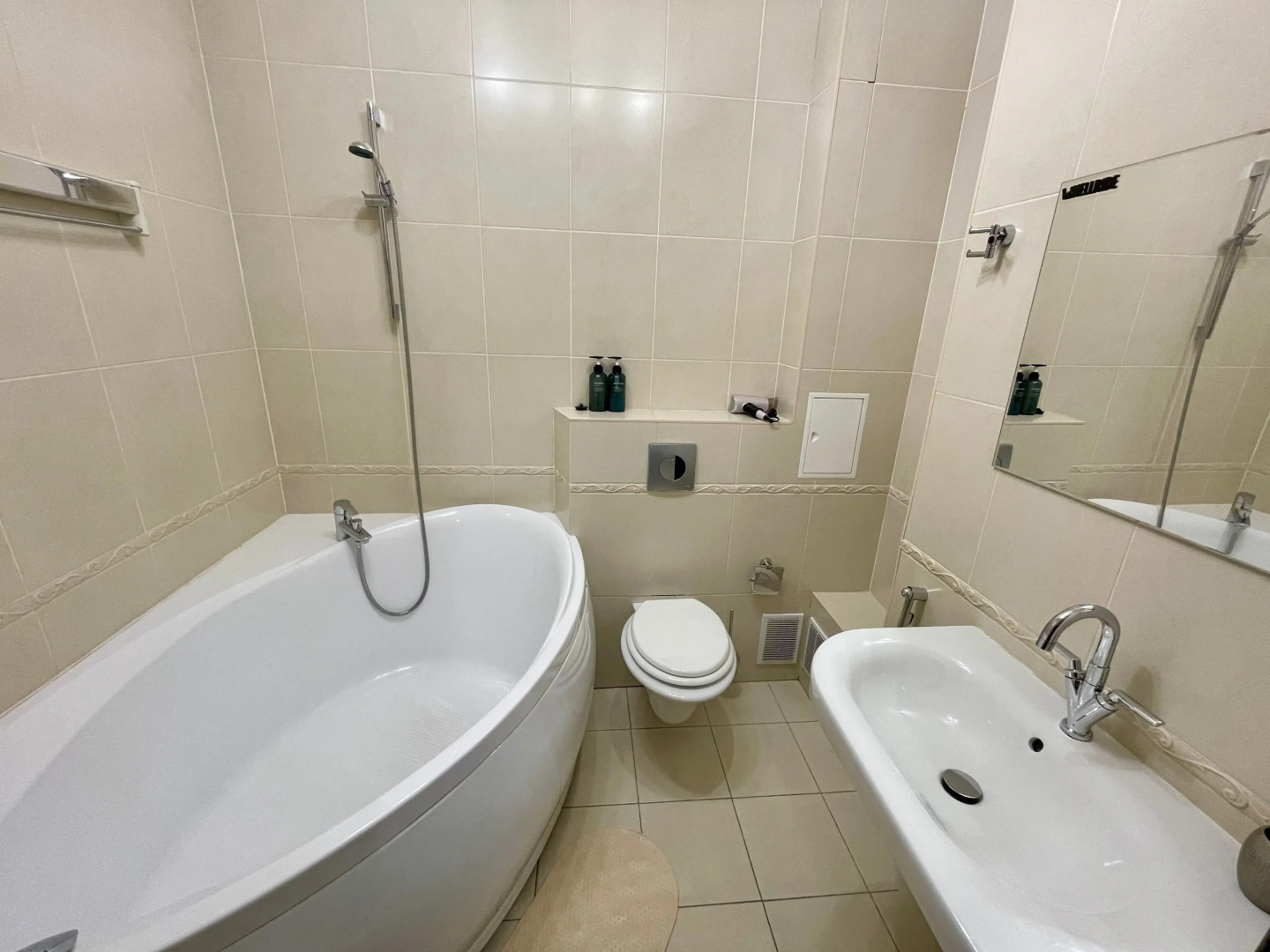 Апартаменты Авиаторов 33