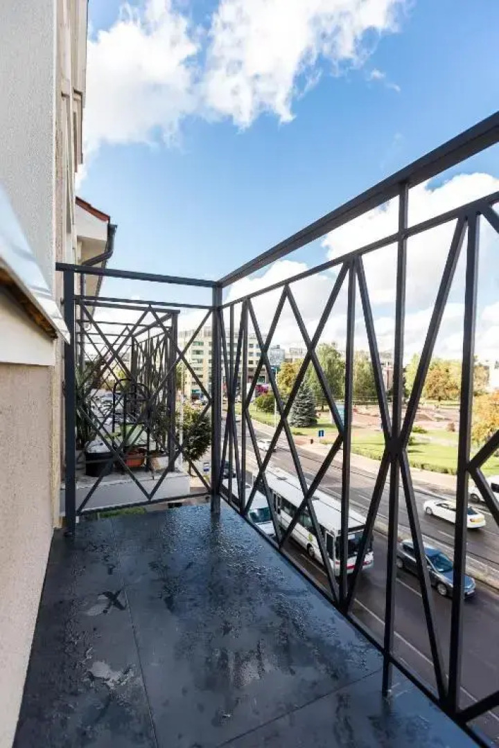 Апартаменты Двухкомнатные Центр, площадь Победы, Театральная 15, Колибри#15