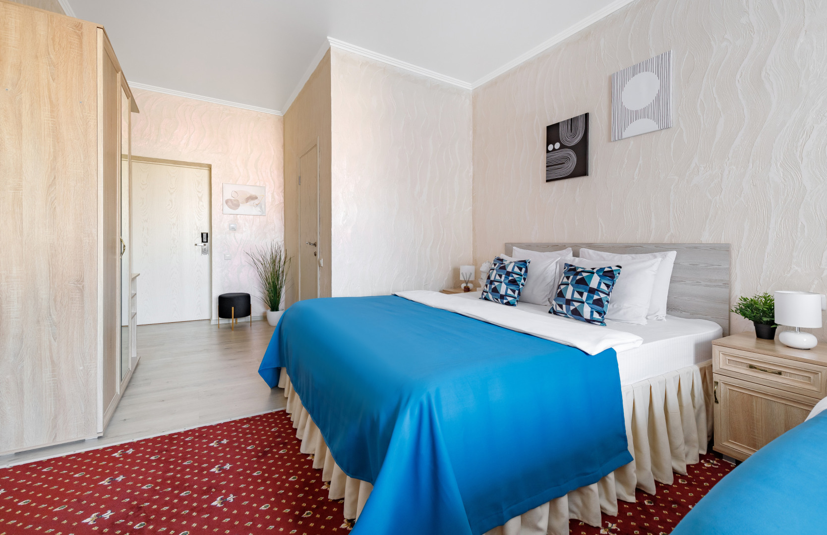 Отель Лабиринт