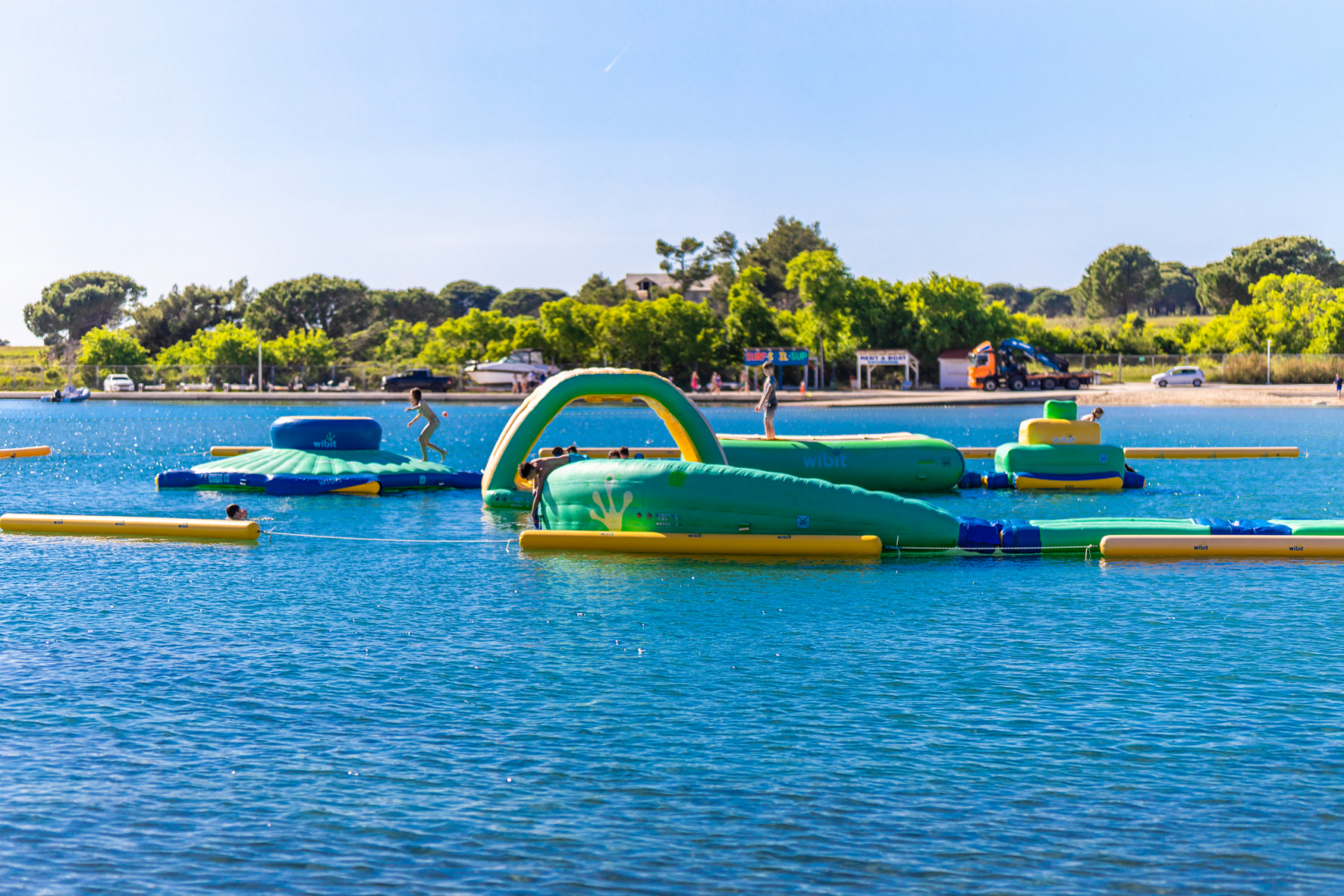 Апарт-отель ZATON HOLIDAY RESORT