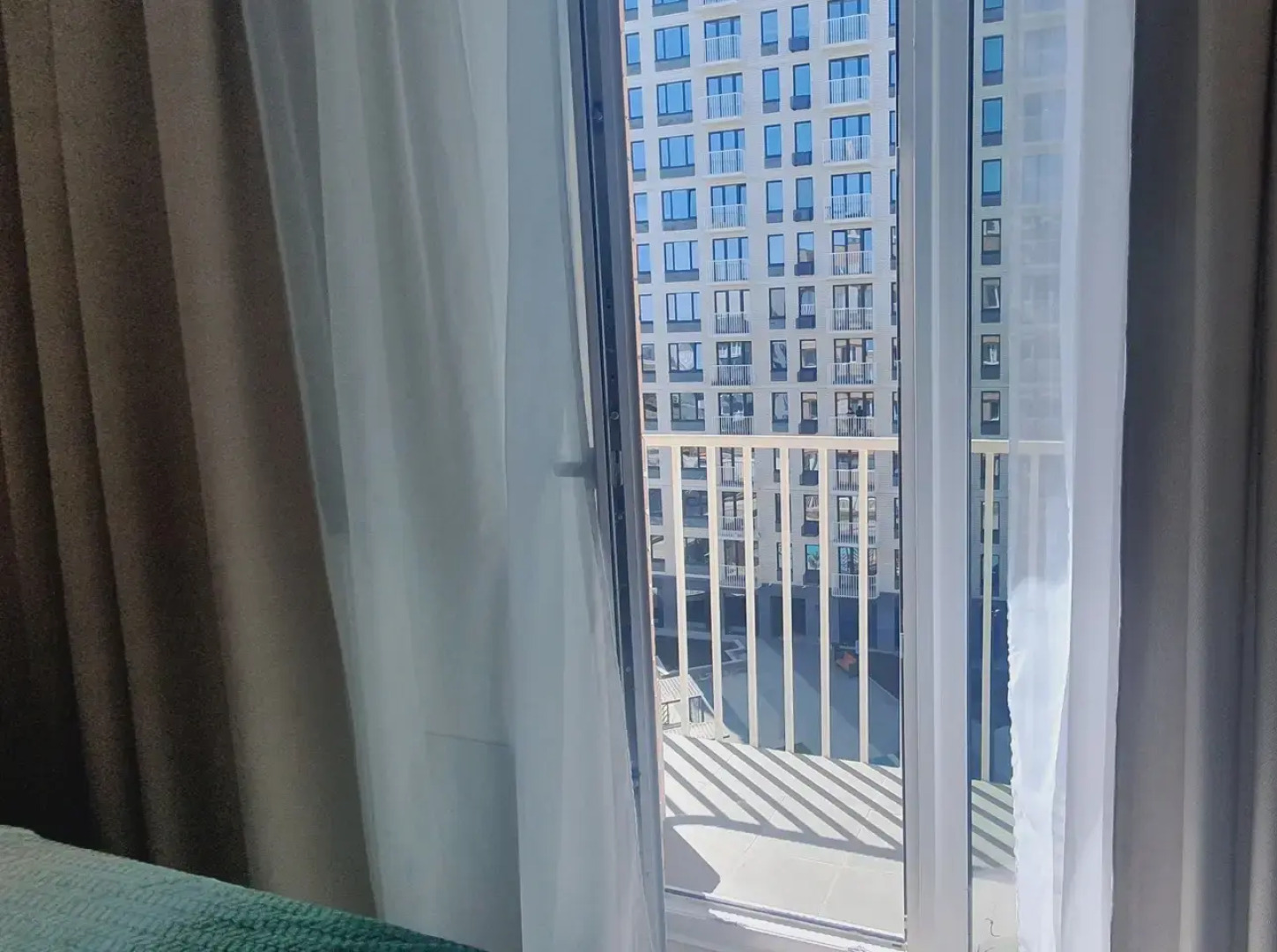 Квартира Студия с Видом на Красивый Закрытый Двор